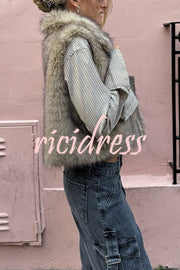 Stylish Collared Sleeveless Short Faux Fur Vest