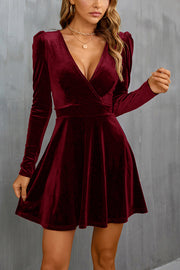 Solid Velvet V-neck Long-sleeved Waist Mini Dress