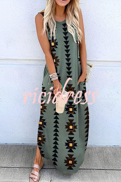 Celina Geometric Hippie Print Pocketed Knit Maxi Dress