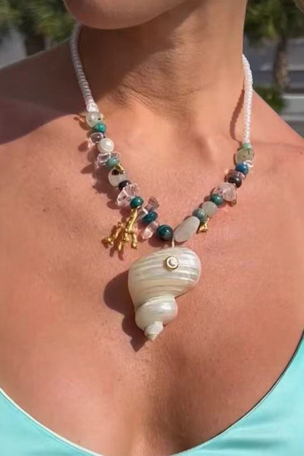 Stylish Freshwater Pearl Conch Necklace