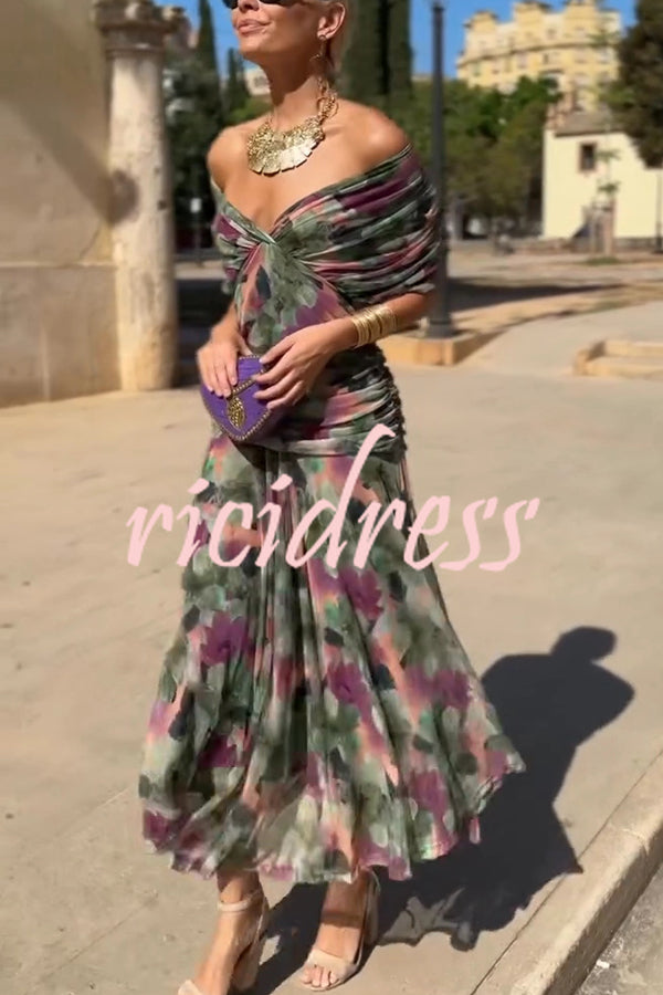 Unique Printed V-Neck Waisted Mesh Holiday Maxi Dress