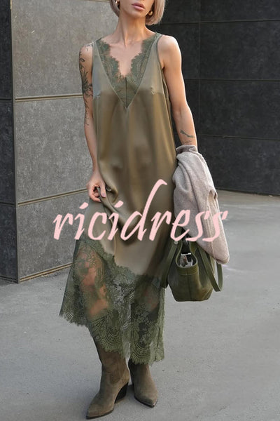 Luxury Winter Satin Lace Trim V-neck Sleeveless H-line Maxi Dress