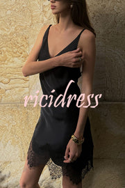 Sexy Lace Paneled V-neck Halter Back Mini Dress
