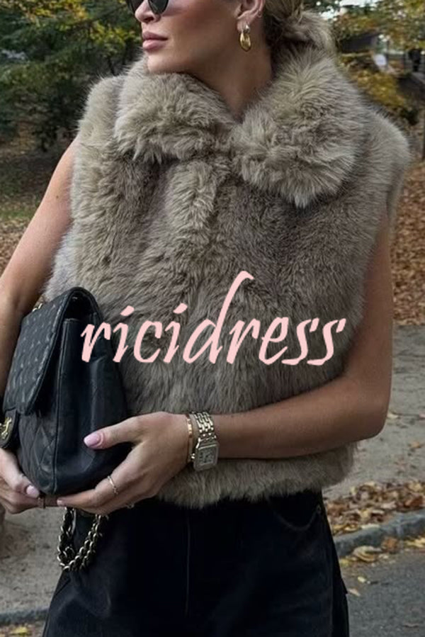 Stylish Collared Sleeveless Short Faux Fur Vest