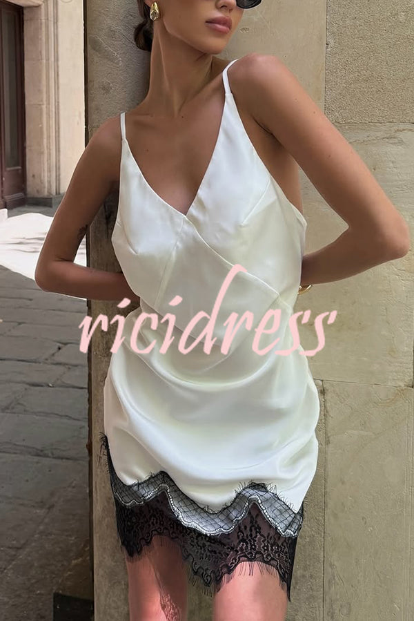 Sexy Lace Paneled V-neck Halter Back Mini Dress