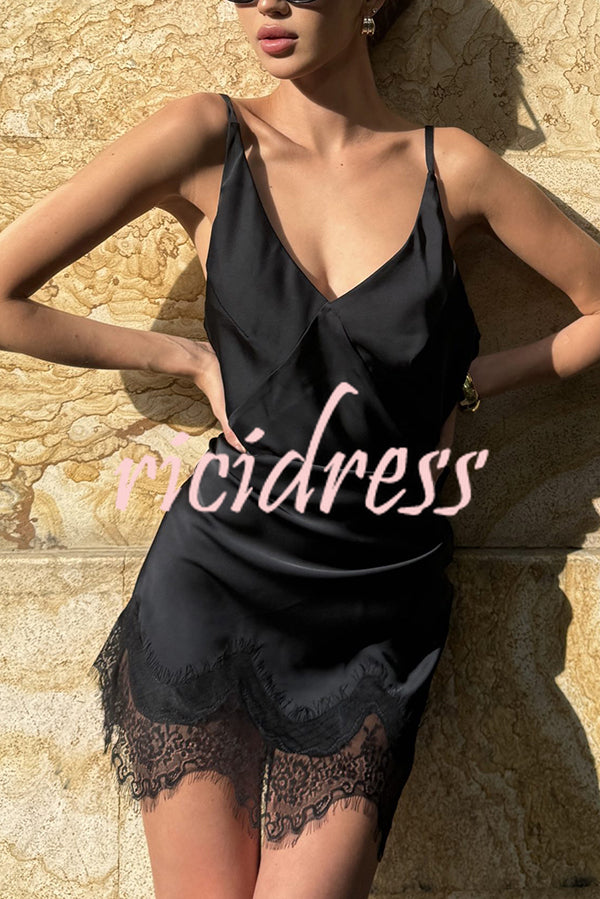 Sexy Lace Paneled V-neck Halter Back Mini Dress