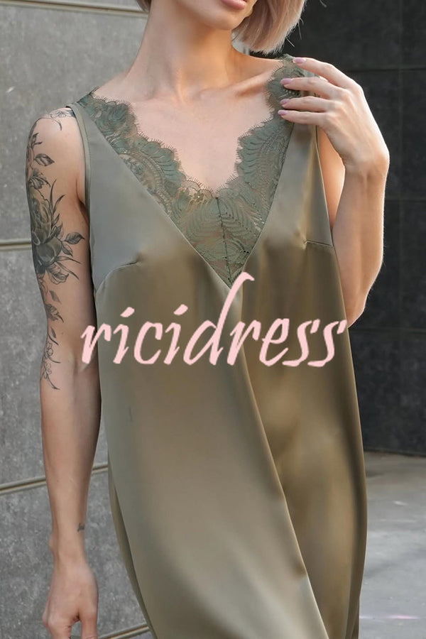 Luxury Winter Satin Lace Trim V-neck Sleeveless H-line Maxi Dress
