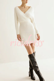 Solid Color Crossover V-neck Long-sleeved Fitted Waist Knit Mini Dress