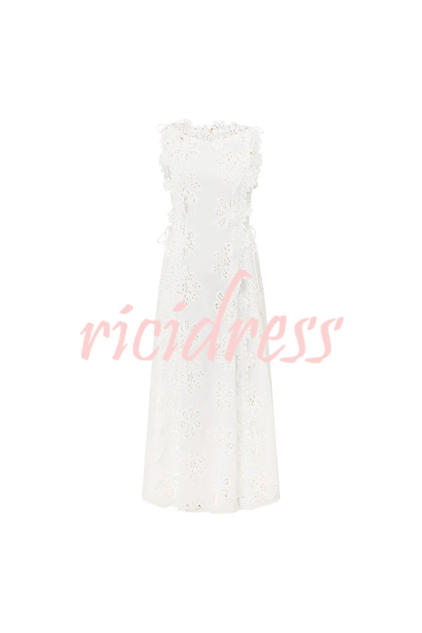 Mairi Embroidery Hollow Fabric Delicate Flower Trim Side Lace-up Maxi Dress