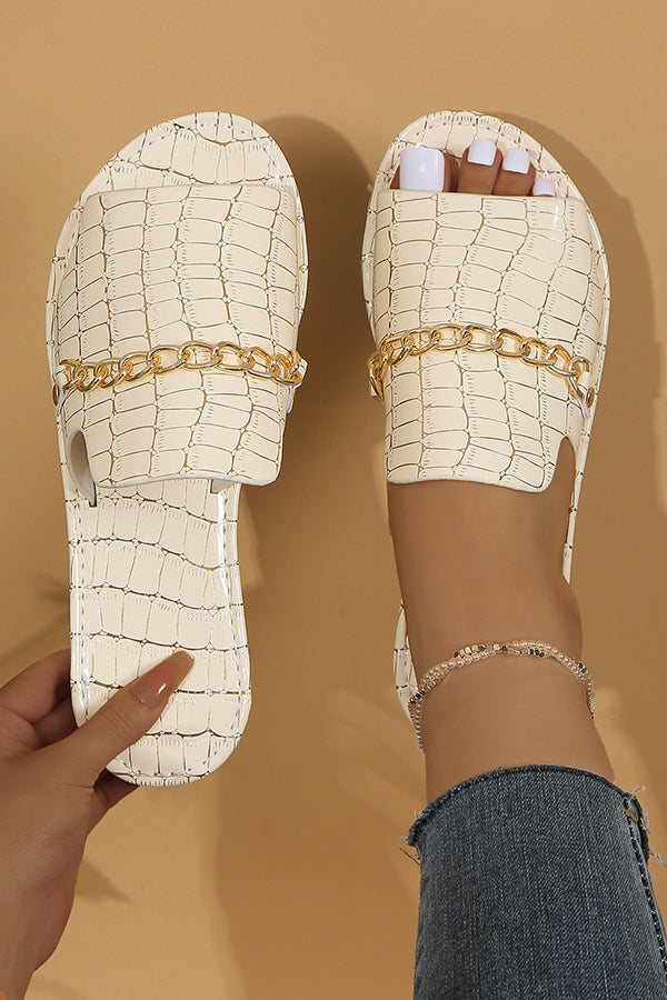 Casual Flat Beach Sandals with Chain Accessories