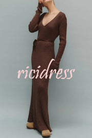 Solid Color V-neck Long-sleeved Slim-fit Elegant Knit Maxi Dress