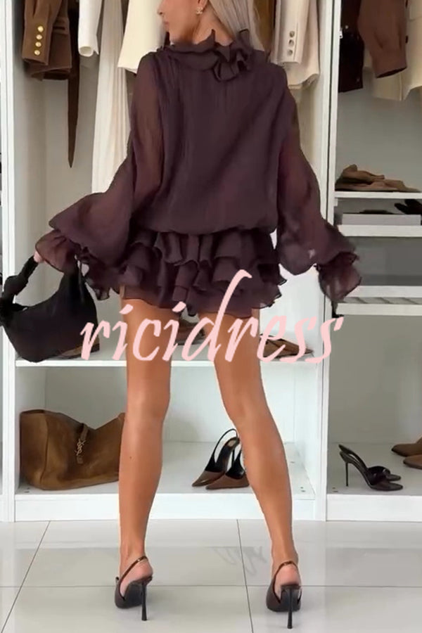 Fashionable Flower-decorated V-neck Loose Top and Elastic Waist Casual Shorts Set
