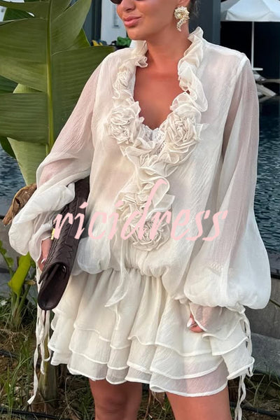 Fashionable Flower-decorated V-neck Loose Top and Elastic Waist Casual Shorts Set