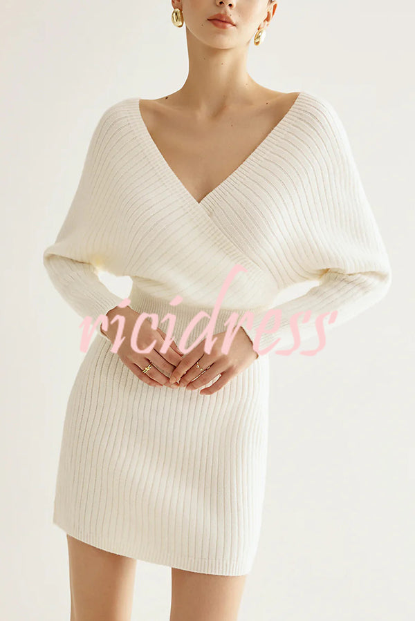 Solid Color Crossover V-neck Long-sleeved Fitted Waist Knit Mini Dress
