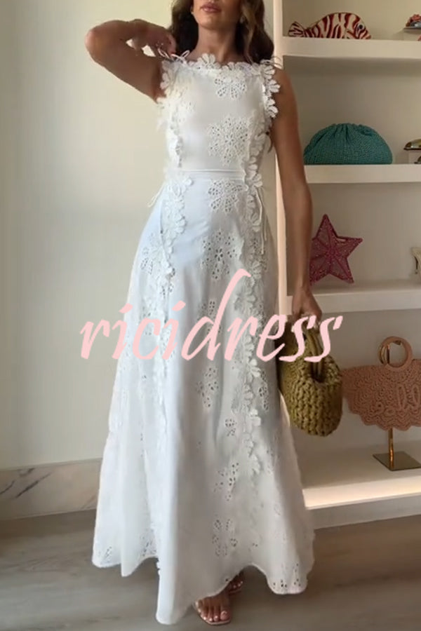 Mairi Embroidery Hollow Fabric Delicate Flower Trim Side Lace-up Maxi Dress