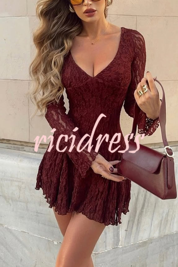 Fashionable Lace Long-sleeved V-neck Slim-fit Mini Dress