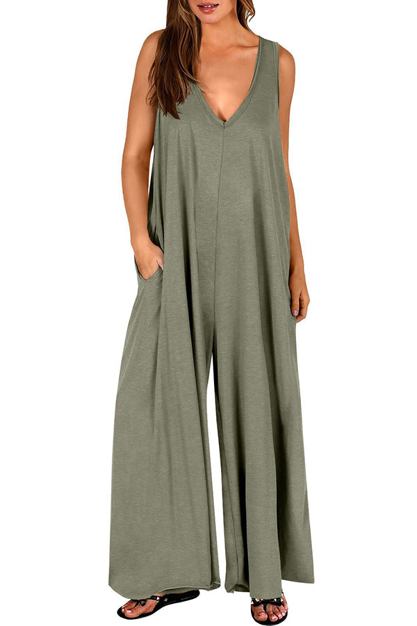 Solid Color V-neck Sleeveless Loose Pocket Wide-leg Jumpsuit
