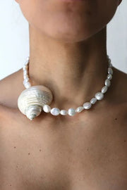 Stylish Freshwater Pearl Conch Necklace