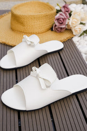 Simple Flat Beach Sandals with Bow Accessories