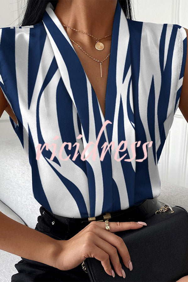 Marble / Abstract Print V-Neck Casual Top