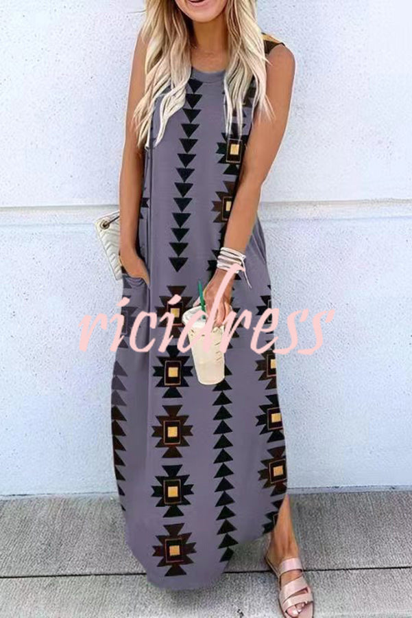 Celina Geometric Hippie Print Pocketed Knit Maxi Dress